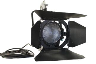 Arri Junior 2kW Stufenlinsenscheinwerfer, schwarz