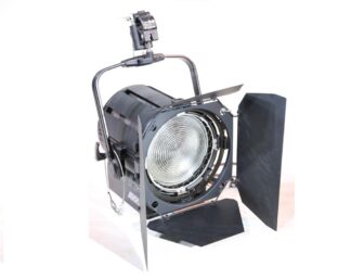 Arri TrueBlue ST2 Stufenlinsenscheinwerfer, schwarz (2kW)