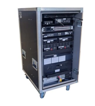 SEM Datenregieplatz UHD (Barco PDS 4K, 3xPPT PC, 1x MacMini M1 mit QLAB, 1x SystemPC, Chartclicker)