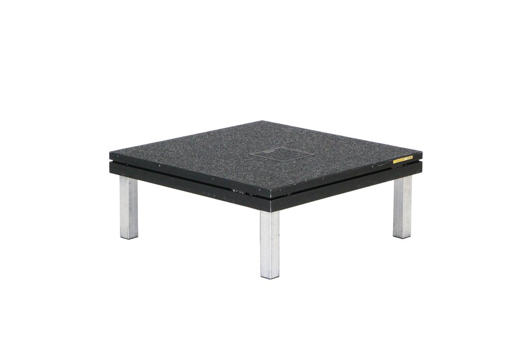 APQ Standard Stage 750 Podest 1x1m mit Nadelfilz und Bodentank